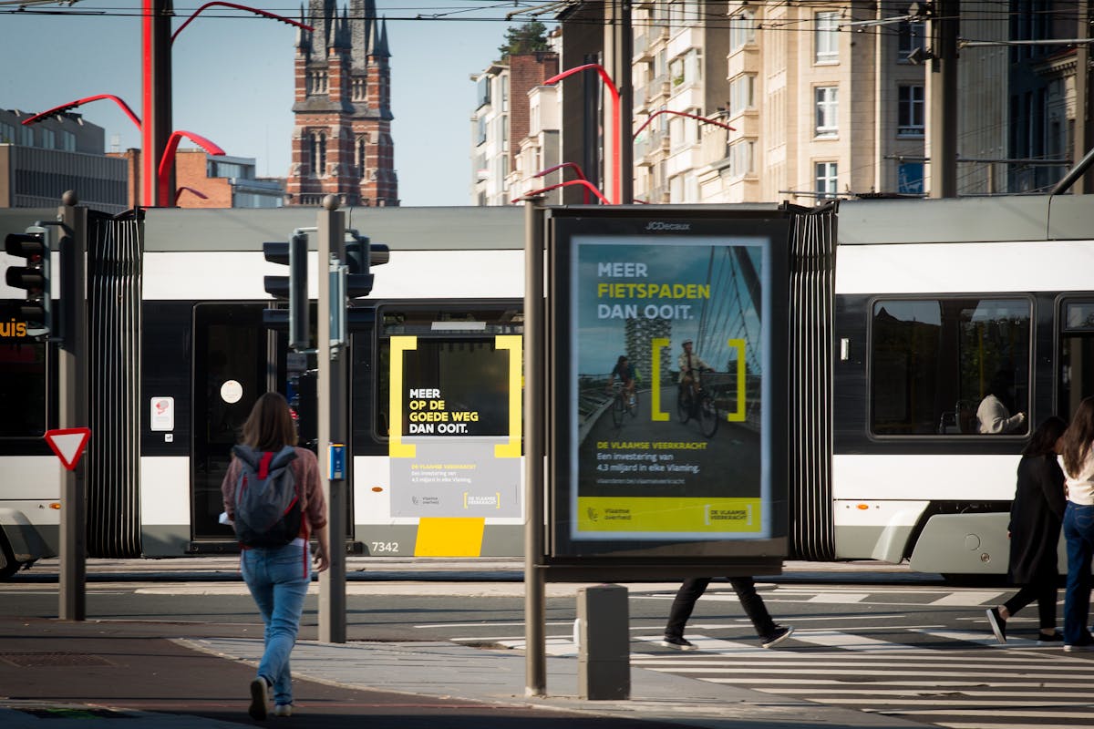 Bus Window side Veerkracht 18