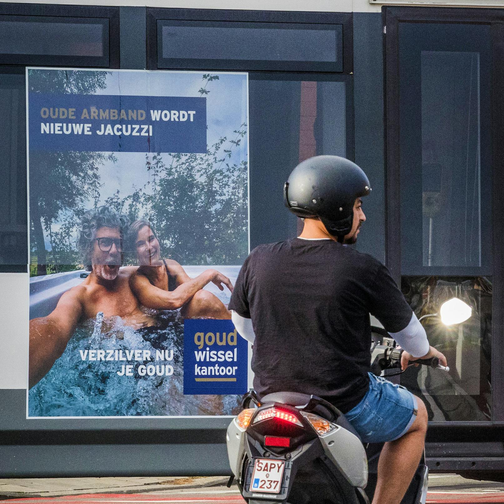 Goudwisselkantoor Window side 2m2 versie 1 2