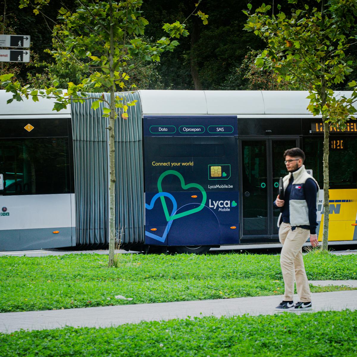 Trambus - Twin window side - Lyca Mobile