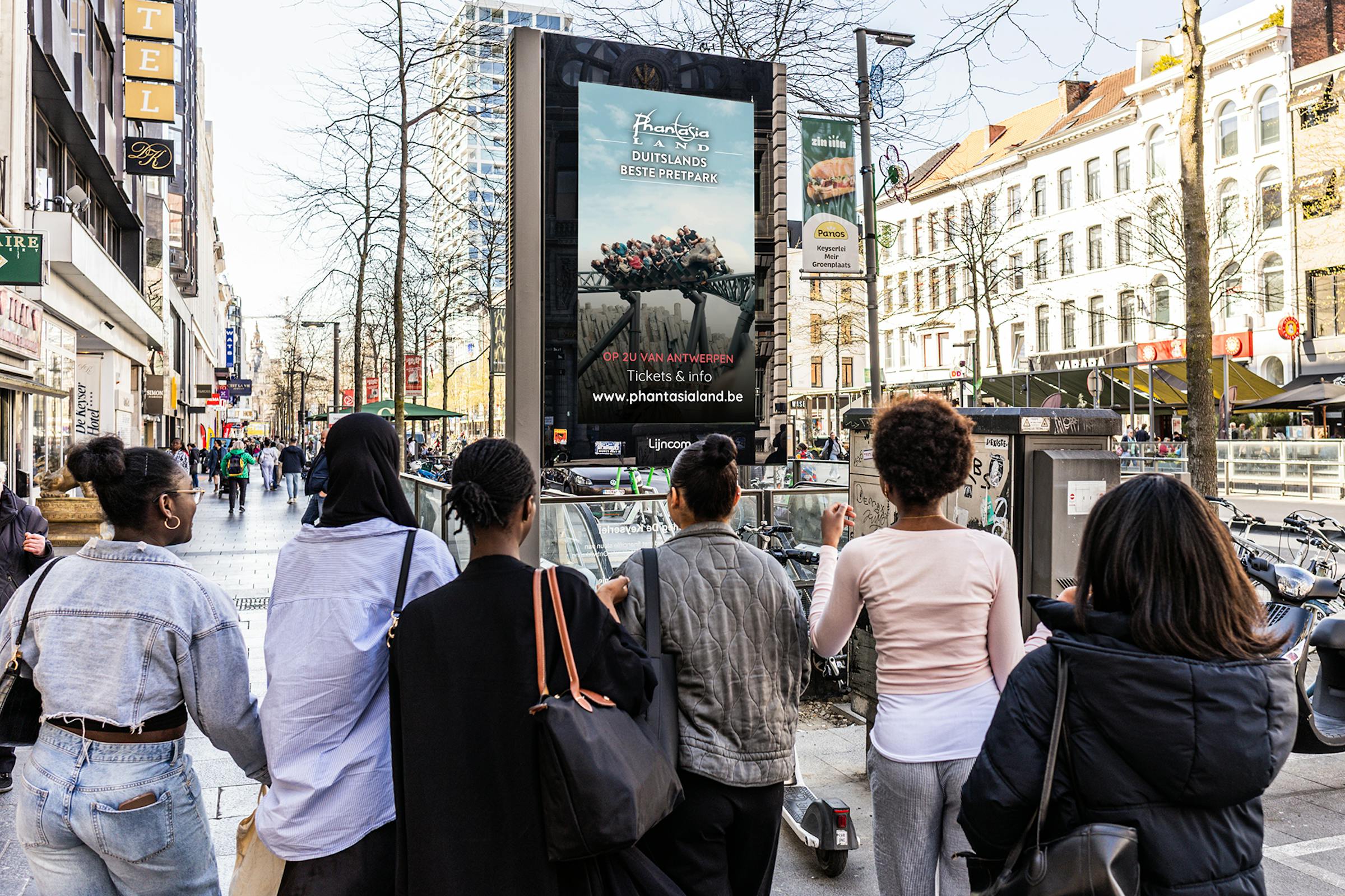 DOOH phantasialand achtbaan1