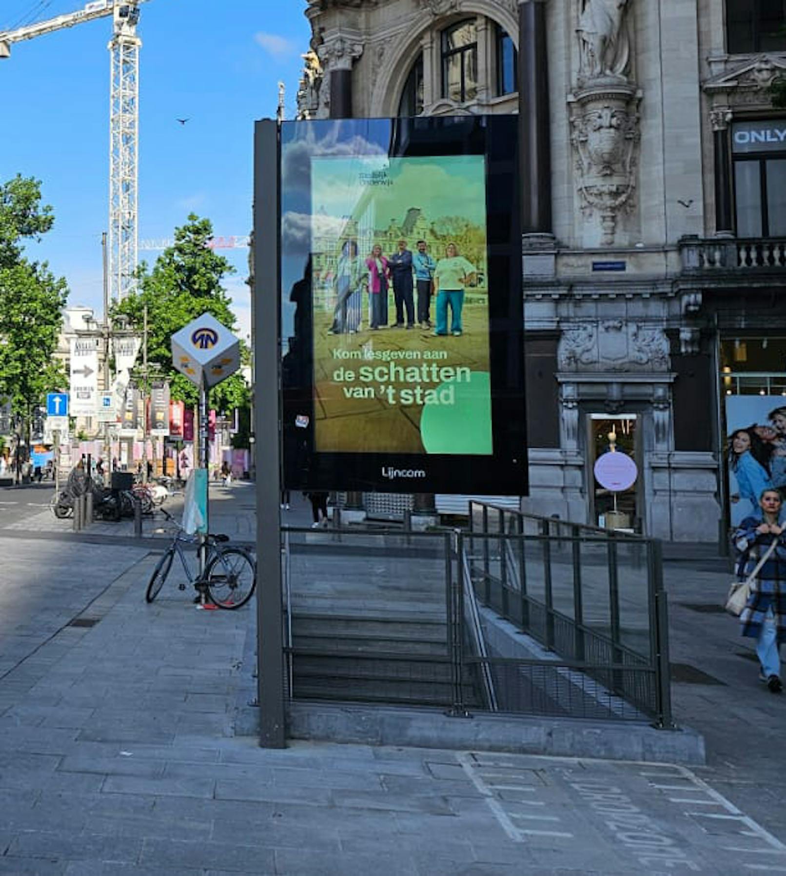 Dooh antwerpen2